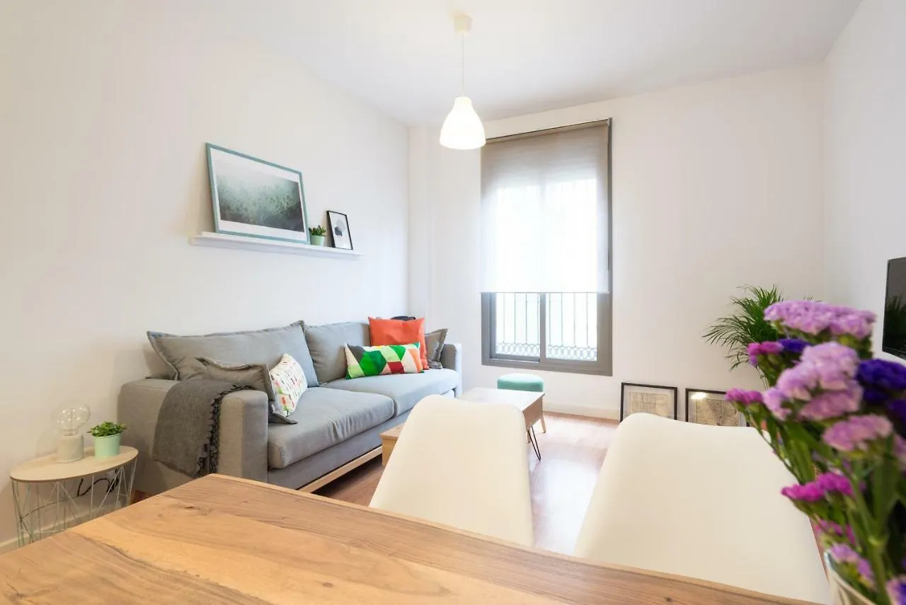 Homely Malaga Plaza Montano Apartment